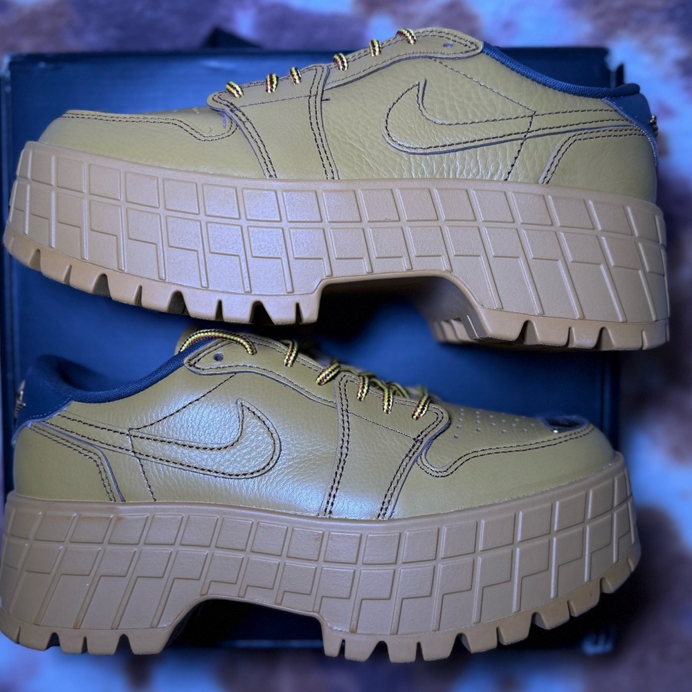 NWT Jordan 1 Brooklyn 1 wheat color